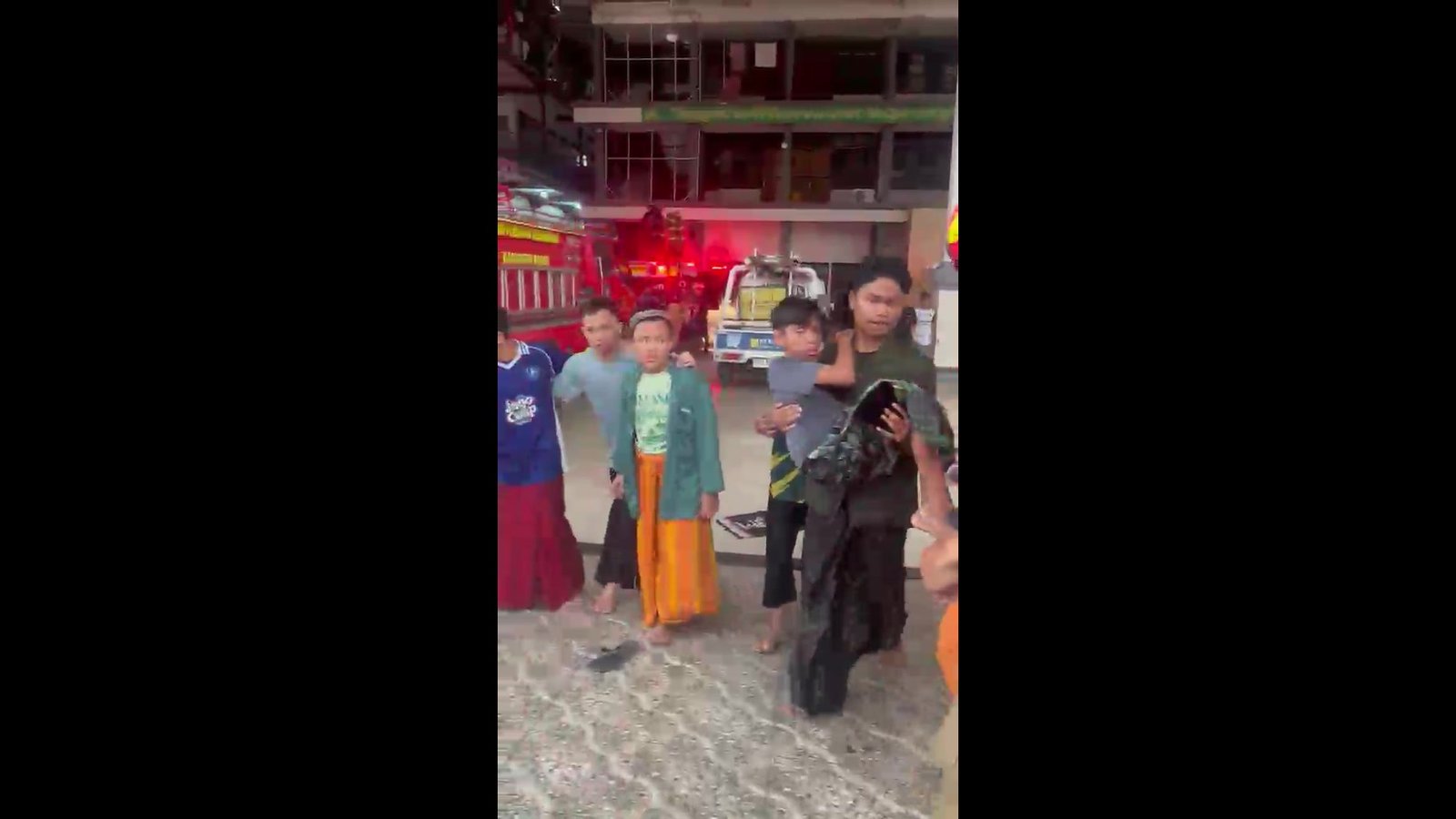 BREAKINGNEWS, Santri Selamatkan Para Korban Kebakaran di Bogor